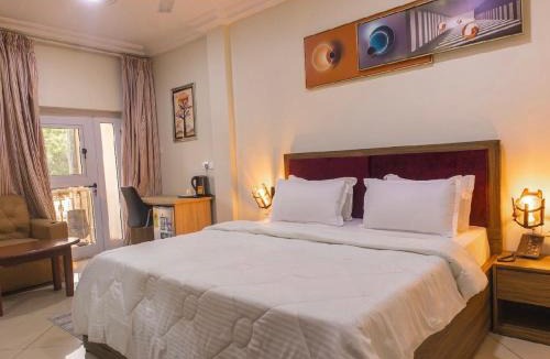 East Legon Hotel | Sasselo hotel limited