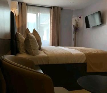 Teshie Hotel | Mavis Avenue hotel