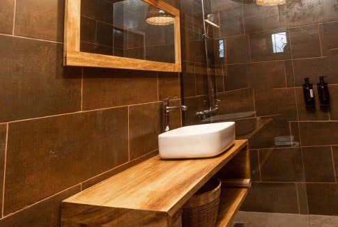 Lome House | Nomads Racines