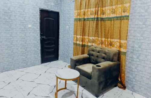 Accra Hotel | The Plaza Room Guest House