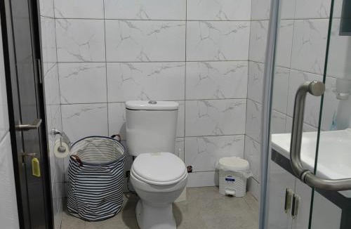 Kweiman House | Barbs Homestay 3 Bed Gorgeous House with Security Cams near Oyarifa Mall