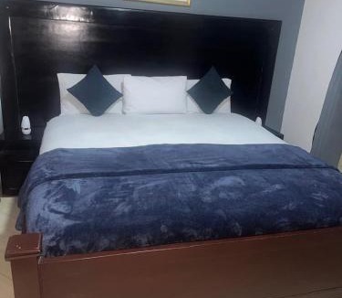 Mile 11 Hotel | Vihills Hotel