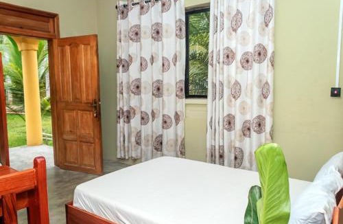 Busua Hotel | Laughing Goat Ghana