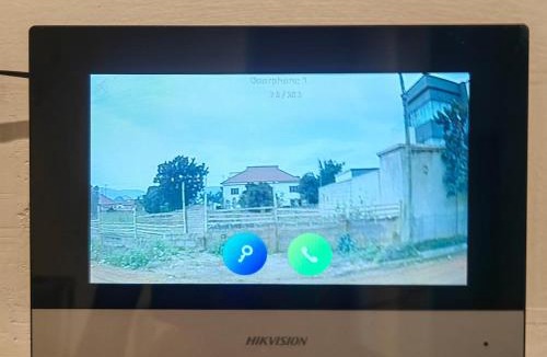 Bono East Region Apartment | Beautiful & comfy three bedroom house with mountain views!