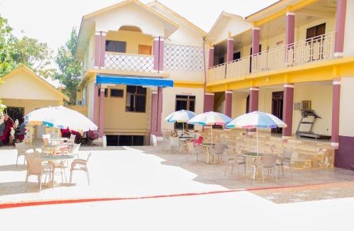 Sunyani Hotel | GLAMOSSAY HOTEL LIMITED SUNYANi