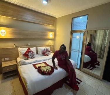 Teshie Hotel | Fosua Papabi Hotel And Restaurant