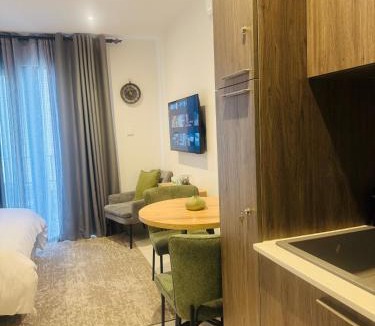 Accra Apartment | Elite Luxury Suites at The Bantree