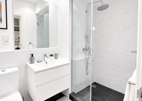 Cantonments Hotel | EMBASSY - Sky Suites