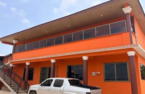 Ashanti Region House | Amazing 1 bedroom with Starlink and Laundry & AC