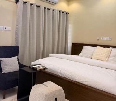Tamale Apartment | Palm Pebbles Staycation Deluxe Suite Near Tamale Airport Starlink Wi-Fi, solar powered king bed