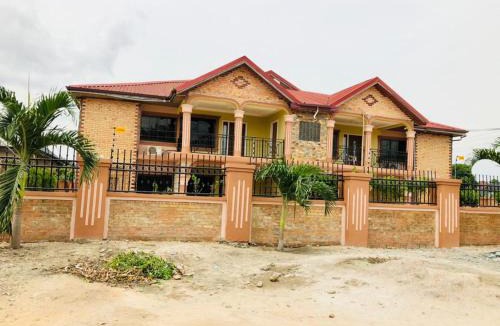 Kumasi Apartment | Royals Villa