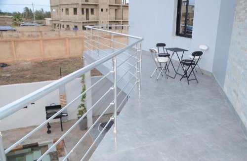 Lome Villa | VILLA ÉKÉ Baguida plage