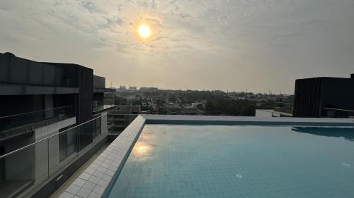 Roman Ridge Apartment | Designer Condo Retreat in the heart of Accra