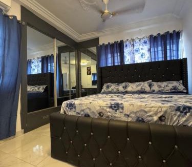 Tokuse House | IZzys Luxury Apartments, Accra