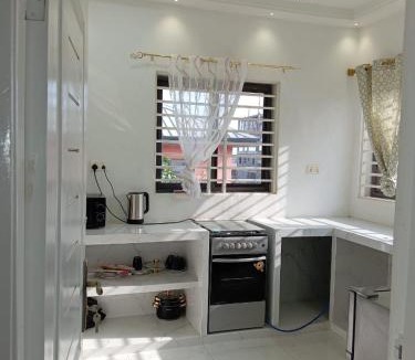 Accra House | Luxury Live Inn