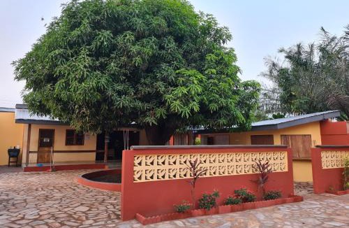 Volta Region Hotel | Emo Guesthouse