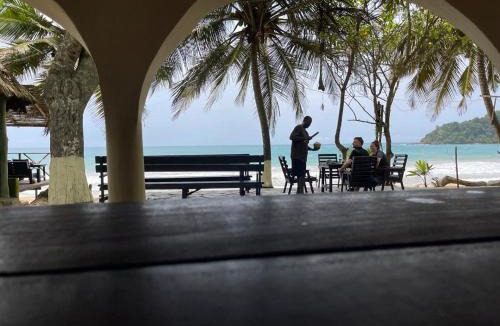 Busua Hotel | Hideout Lodge