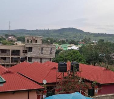 Atimpoku Cabin | Santa Monica Home Lodge