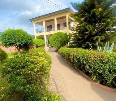 Adenta House | Ghouse - Ideal For Friends - family And Corporate
