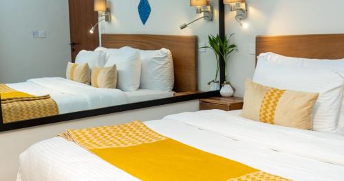 Teshie Hotel | Château NaNa Willine