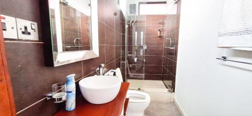North Ridge Apartment | Beaufort Cozy Luxury Hideout with Restaurant, FREE Swimming pools & Gym, 10 mins from Airport, 24-7 Security Guards, Backup Power, Close to Tourist Attractions