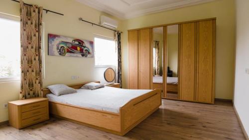 Lome Apartment | Appartement Güstrow "free energy from solar Panels"