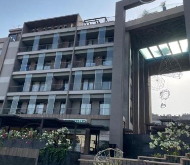 Cantonments Apartment | The City Landing Apartments At The Diamond in City