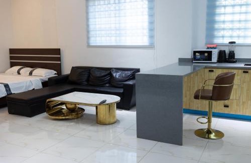 Tema Apartment | Atom Height Apartments
