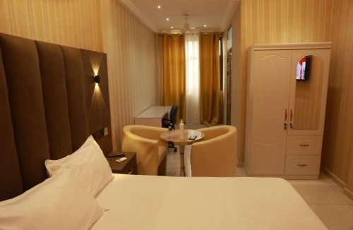 Accra Apartment | Texas Royal Hotel