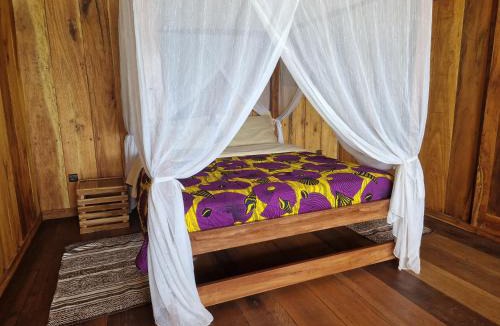 Lome Hotel | CASE de ROBINSON