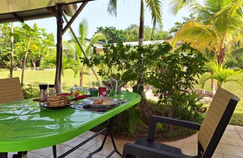 Wa Apartment | BeautyByNature Garden Oasis & Restaurant
