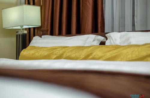 Accra Hotel | Oak Plaza Hotel East Legon