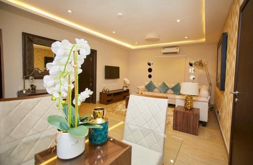 Accra Hotel | The Cabin Hotel