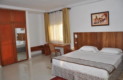 Lome Apartment | Rosalie's Suites