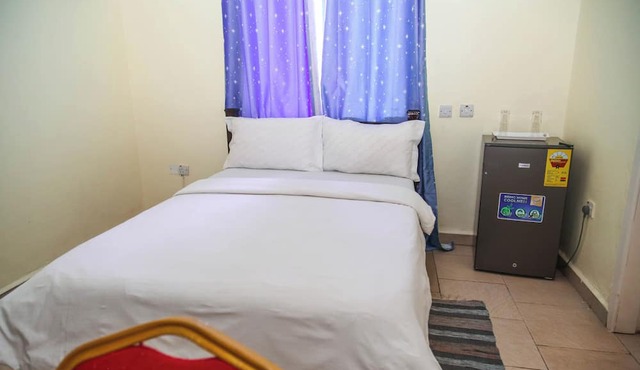 HILLS HAVEN HOTEL