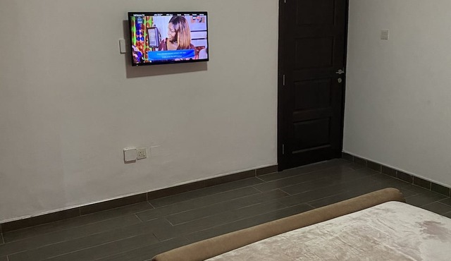 3-bed Apartment, Sleeps 6 With Wi-fi