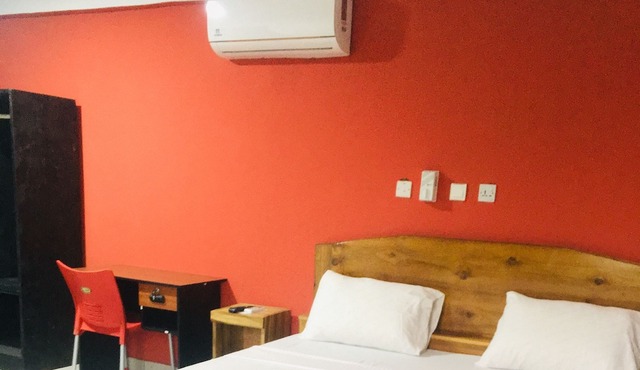 Thesyl Hotel