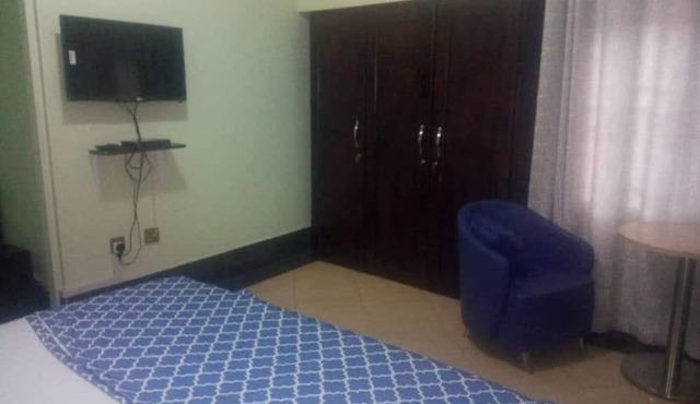 Ama Serwaa Lodge