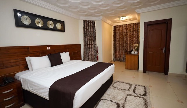 Airport West Hotel