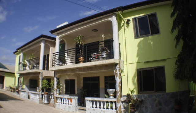 Dokua Royal Hotel