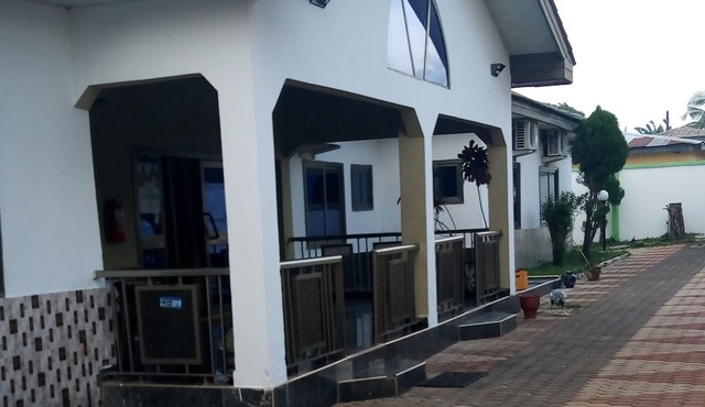 Jusmoc Hotel