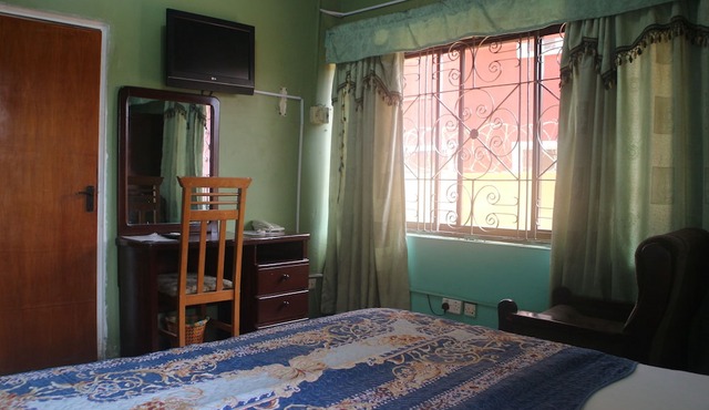 Kad Hotel in Accra