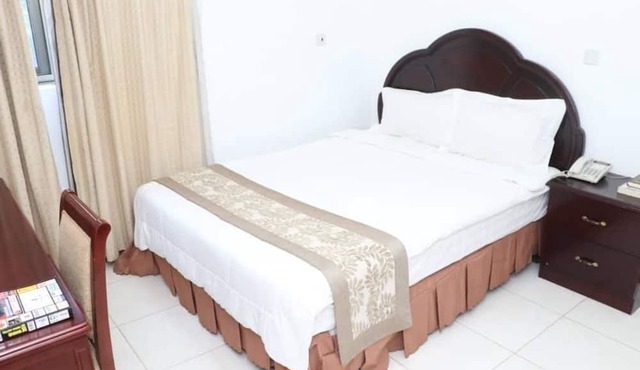 Luxury West Hotel