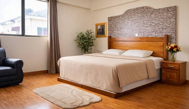 Ampomaah Hotel
