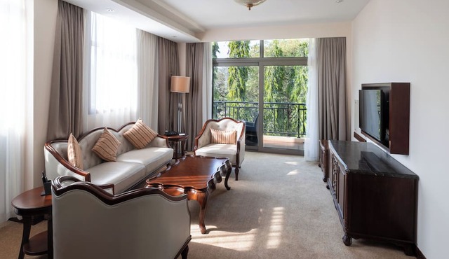 Tang Palace Hotel