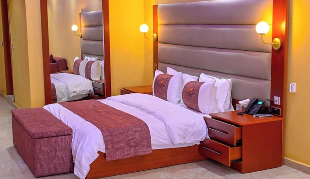 Heartland Hotel
