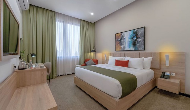 Eden Gardens Hotel