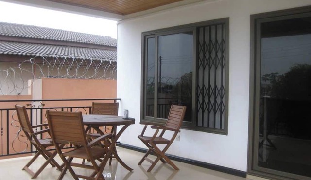 Room-ghouse Room C Ideal For Friends fam in Adenta