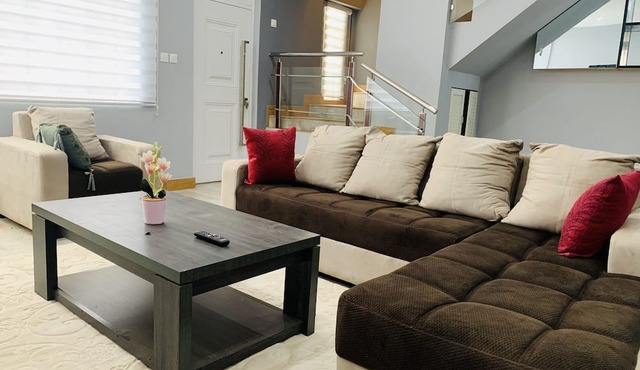 Furnished 4-Bedroom Apartment. Family sized house in Madina