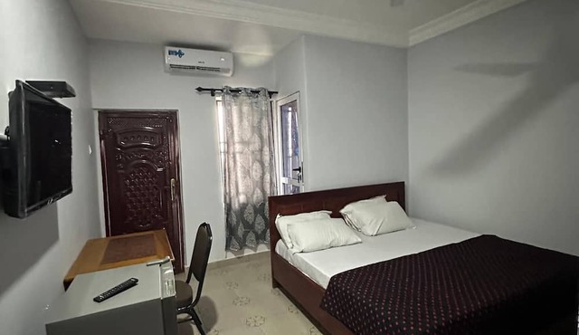 ESTHEMERS ROYAL HOTEL